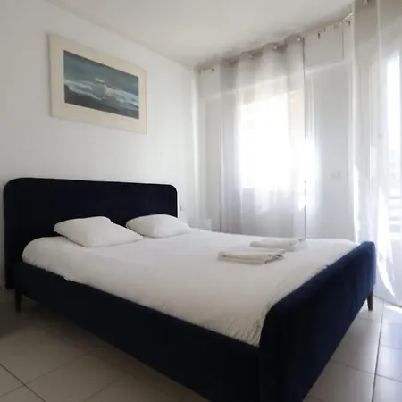 Le Dauphin - 2 Prs - Clim - Vue * Antibes