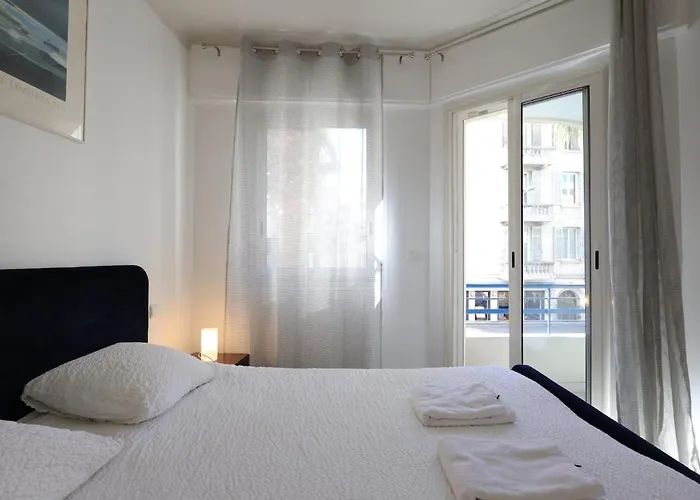 Le Dauphin - 2 Prs - Clim - Vue Apartment